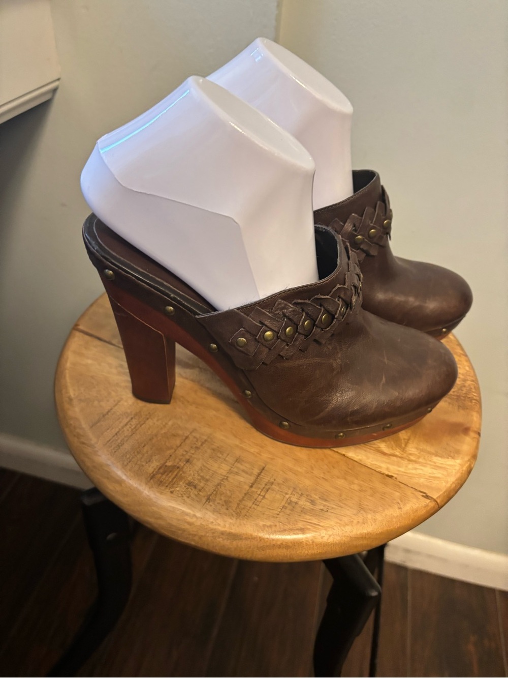 Lauren Ralph Lauren Brown Leather Women’s Clog Heels - Braided Accent fall 9 - Picture 3 of 7
